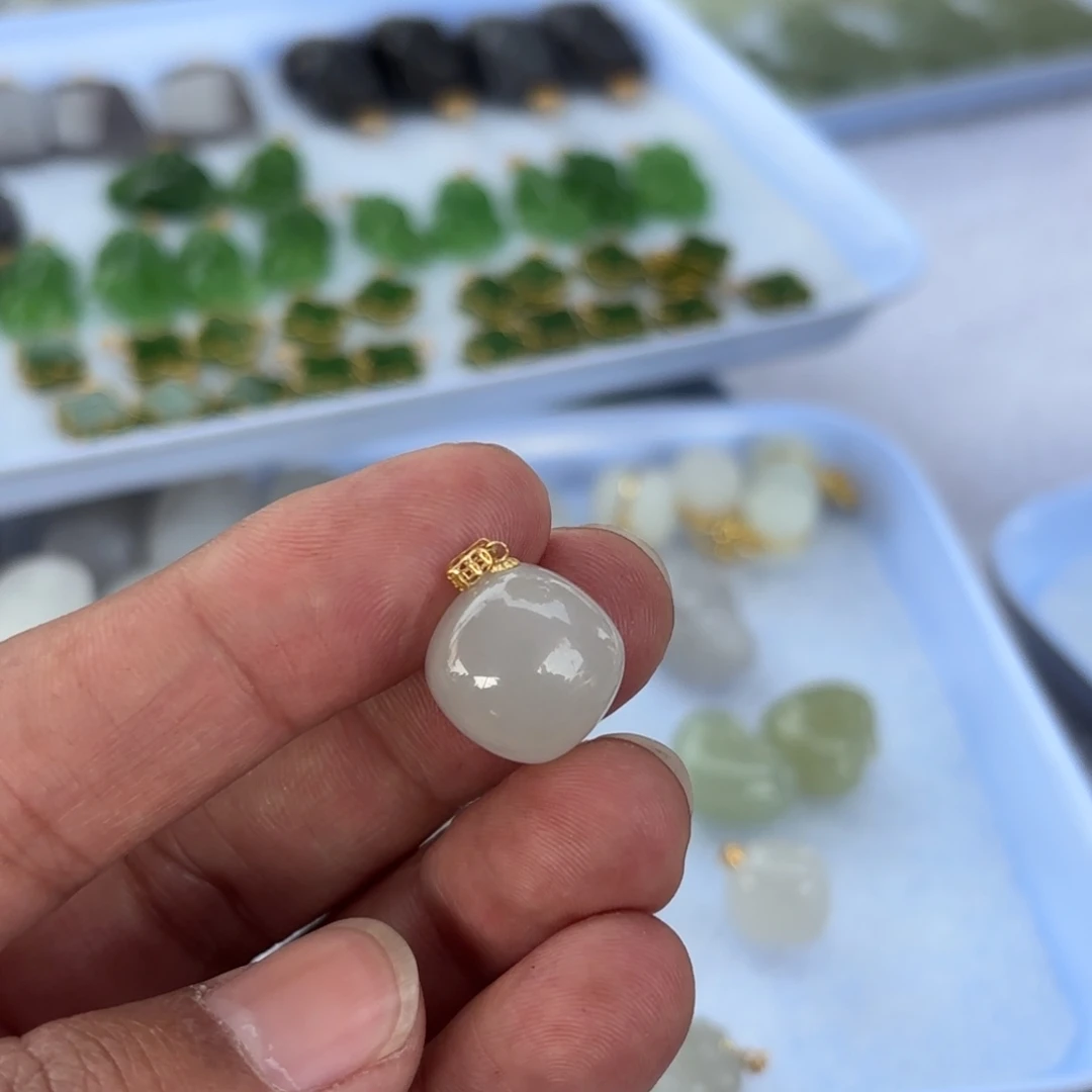 和田玉方糖14尺寸18K金镶嵌定制不退换