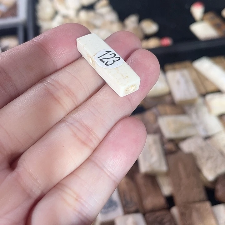 泥塑不打孔联系客服