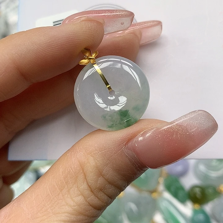 颈饰18K金镶嵌翡翠