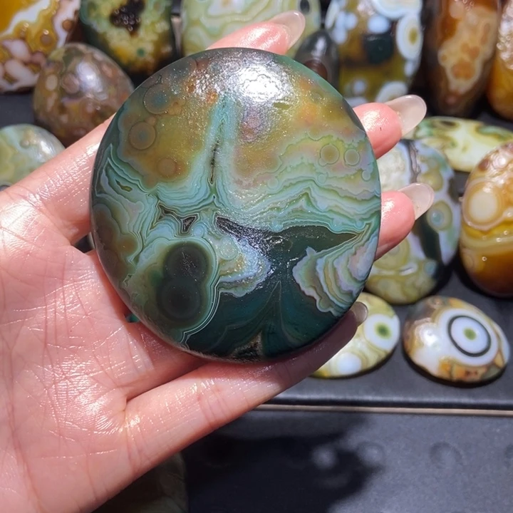 【闪购商品】未镶嵌玛瑙/玉髓珠宝奇石w w