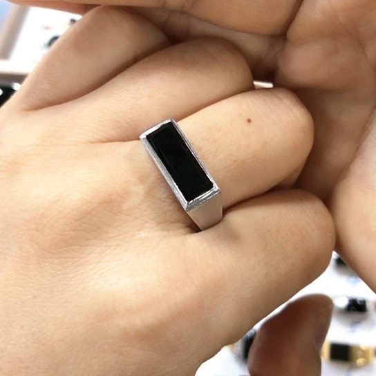 翡翠戒指18K金镶嵌缅甸天然A货翡翠