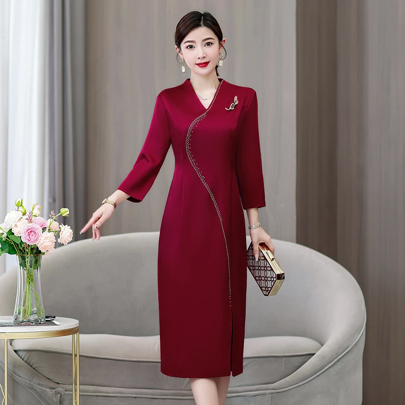 红色妈妈装婚宴会礼服连衣裙春秋款中长款修身显瘦洋气喜婆婆裙子