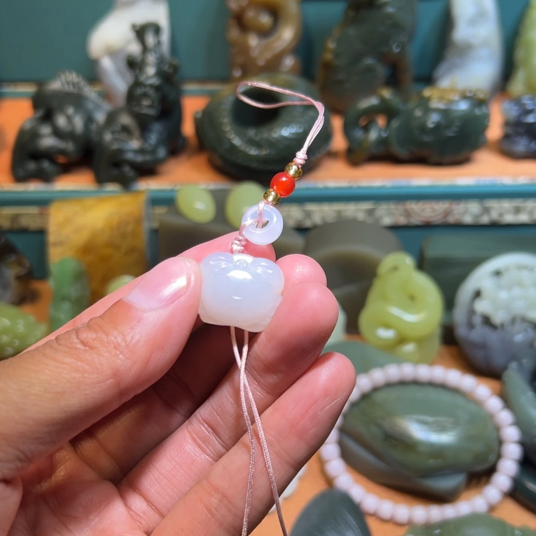 和田玉足银镶嵌挂件