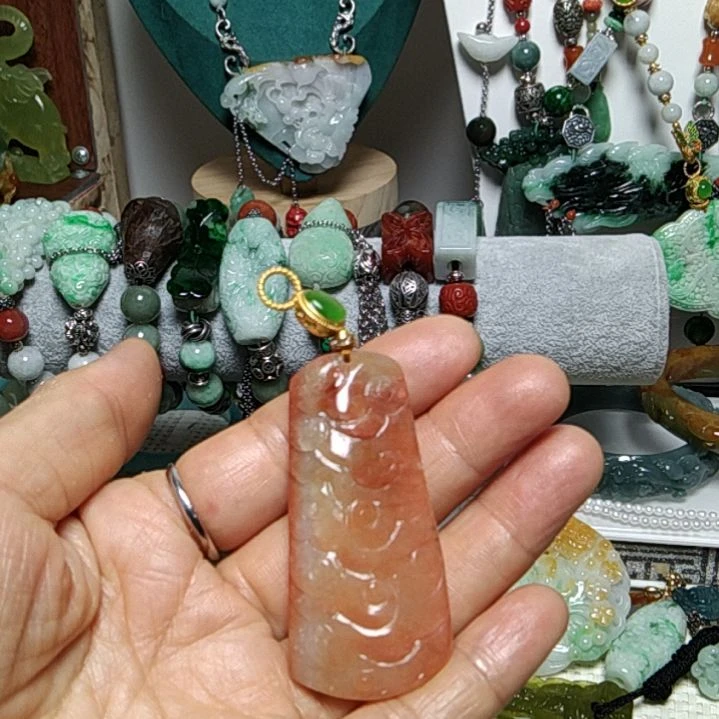 翡翠吊坠(赠链)未镶嵌顽***命