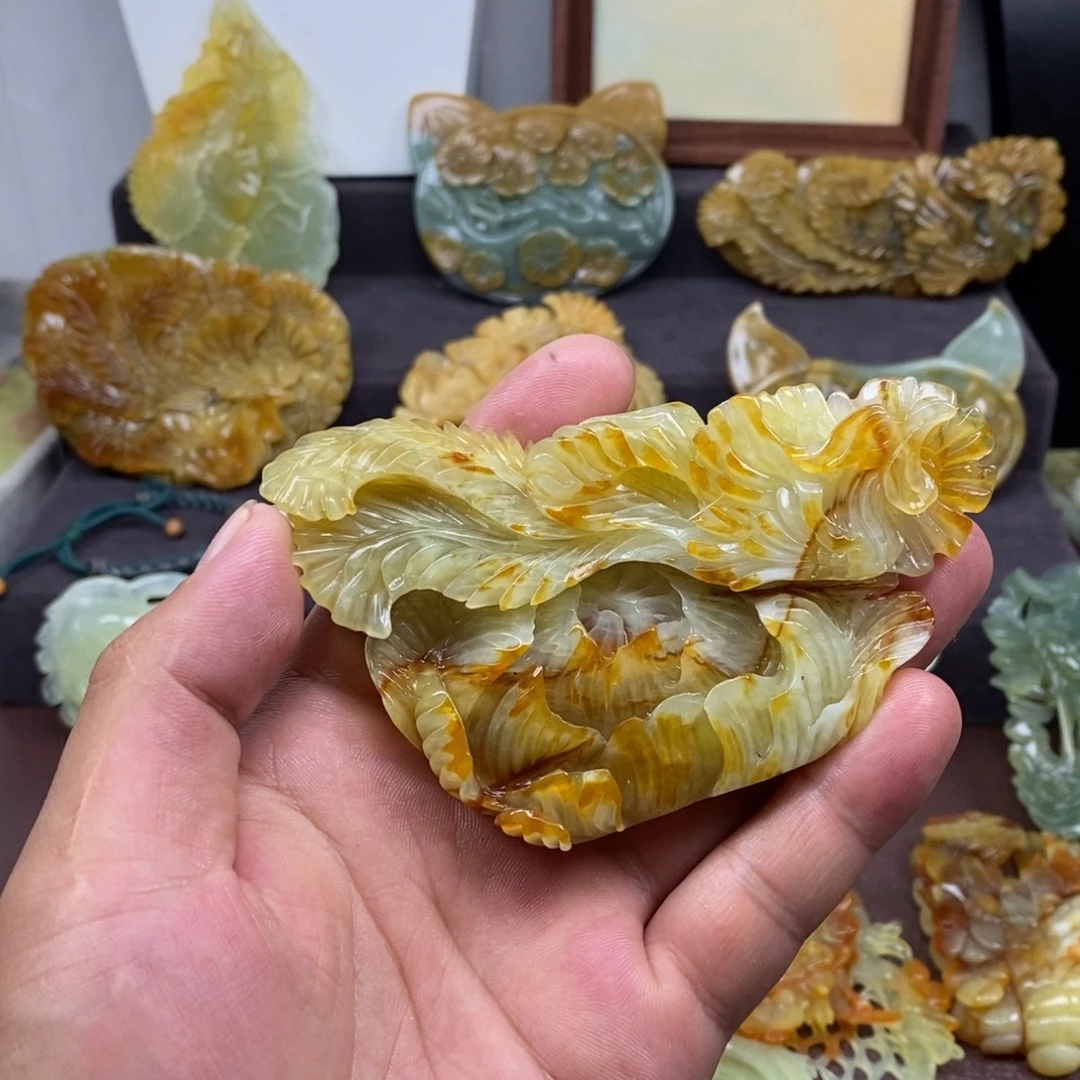 未镶嵌蛇纹石玉吊坠(赠链)