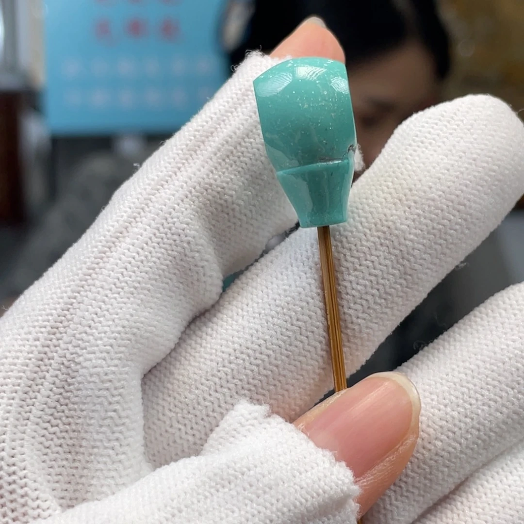 绿松石未镶嵌挂件