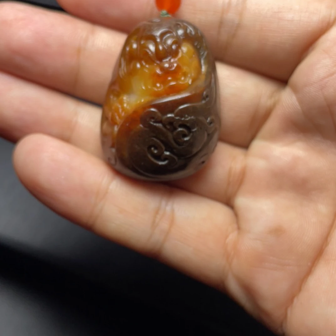 新疆和田玉，苏工雕刻，兽头