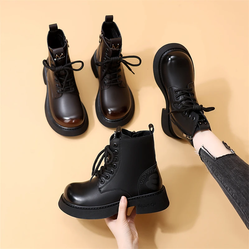 马丁靴女显脚小2025秋冬新款保暖英伦风短靴厚底轻便防滑靴子34