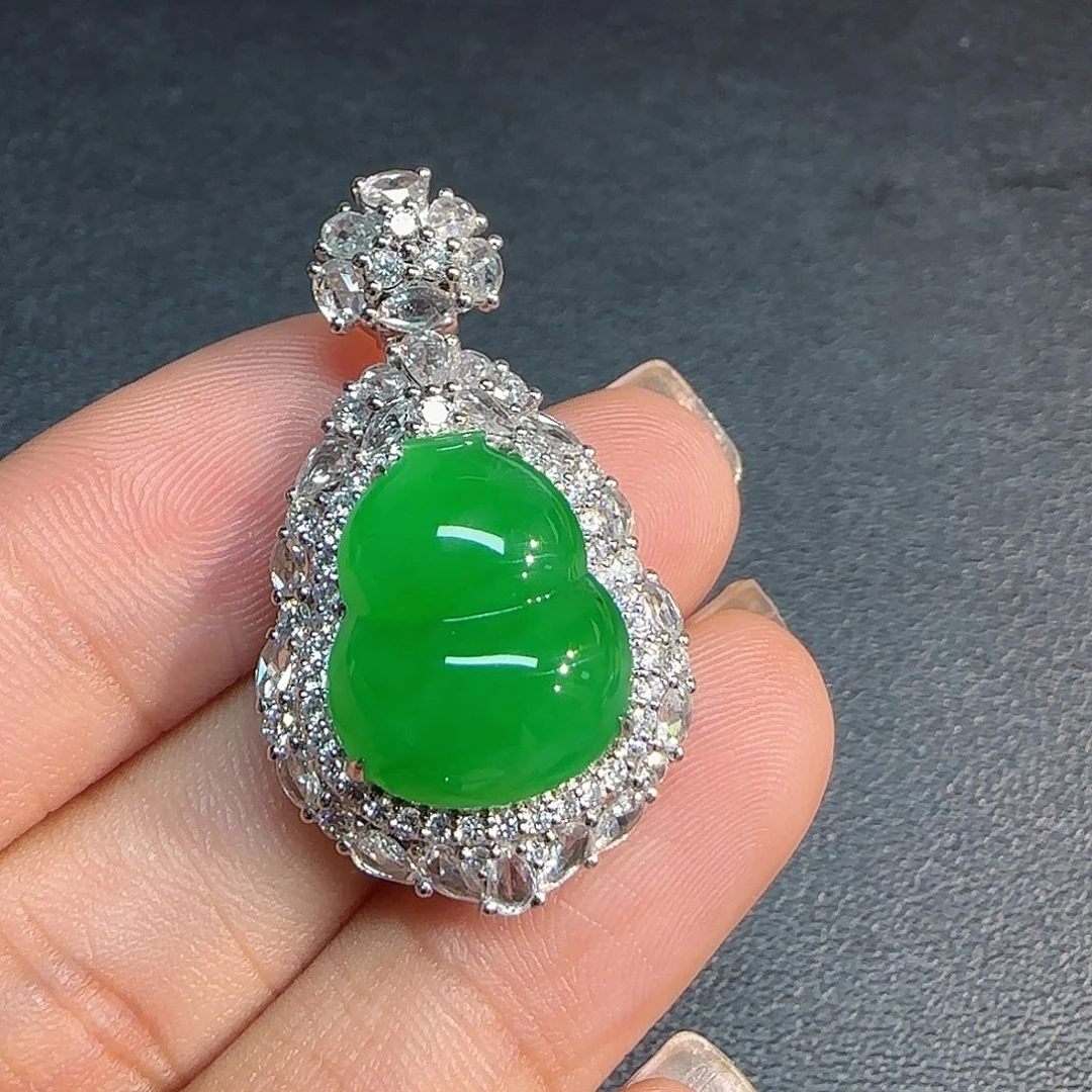 翡翠18K金镶嵌吊坠(不含链)葫芦