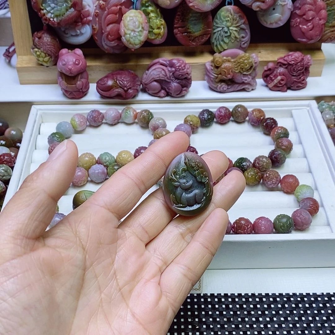 玛瑙/玉髓盐源玛瑙吊坠未镶嵌