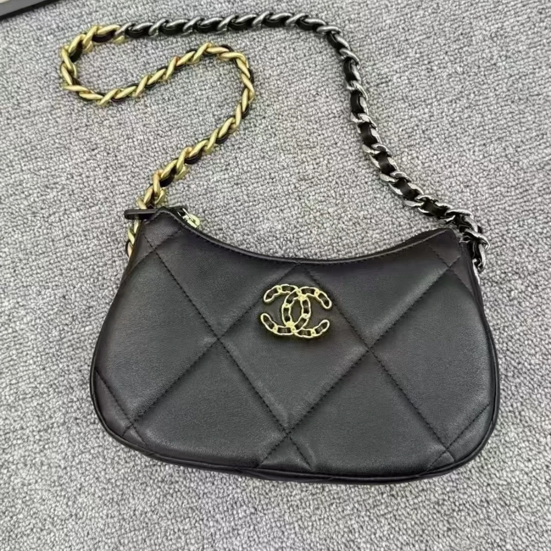 95新 Chanel/香奈儿 98新 奢总管/19腋下hobo包/芯片