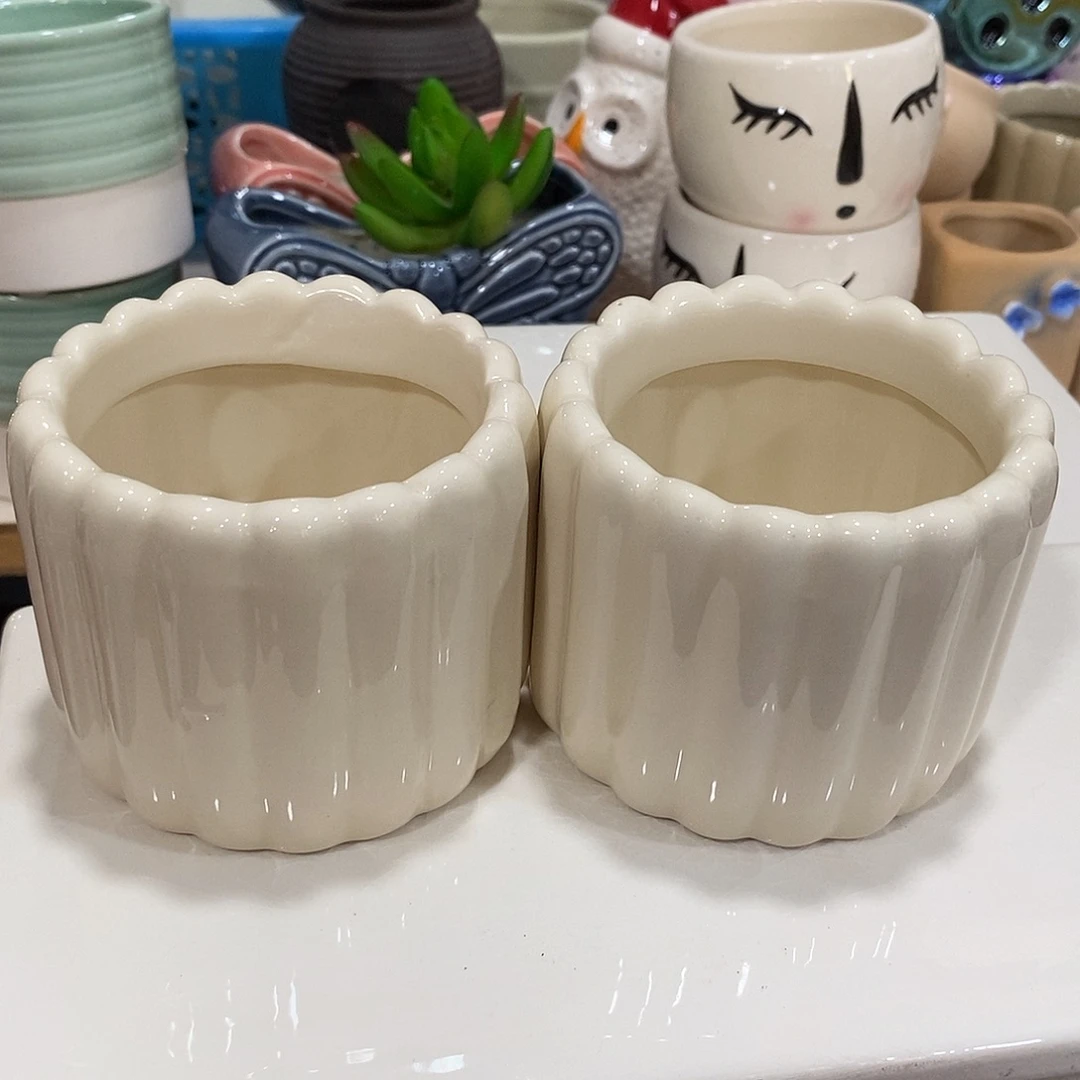 摆件陶盆有孔 瑕疵介意勿拍