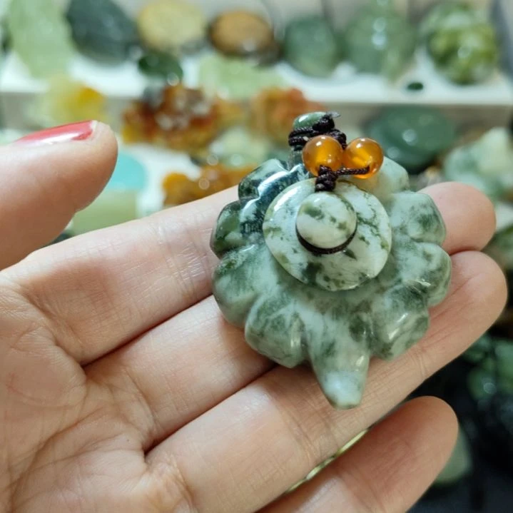 岫玉把把胡未镶嵌