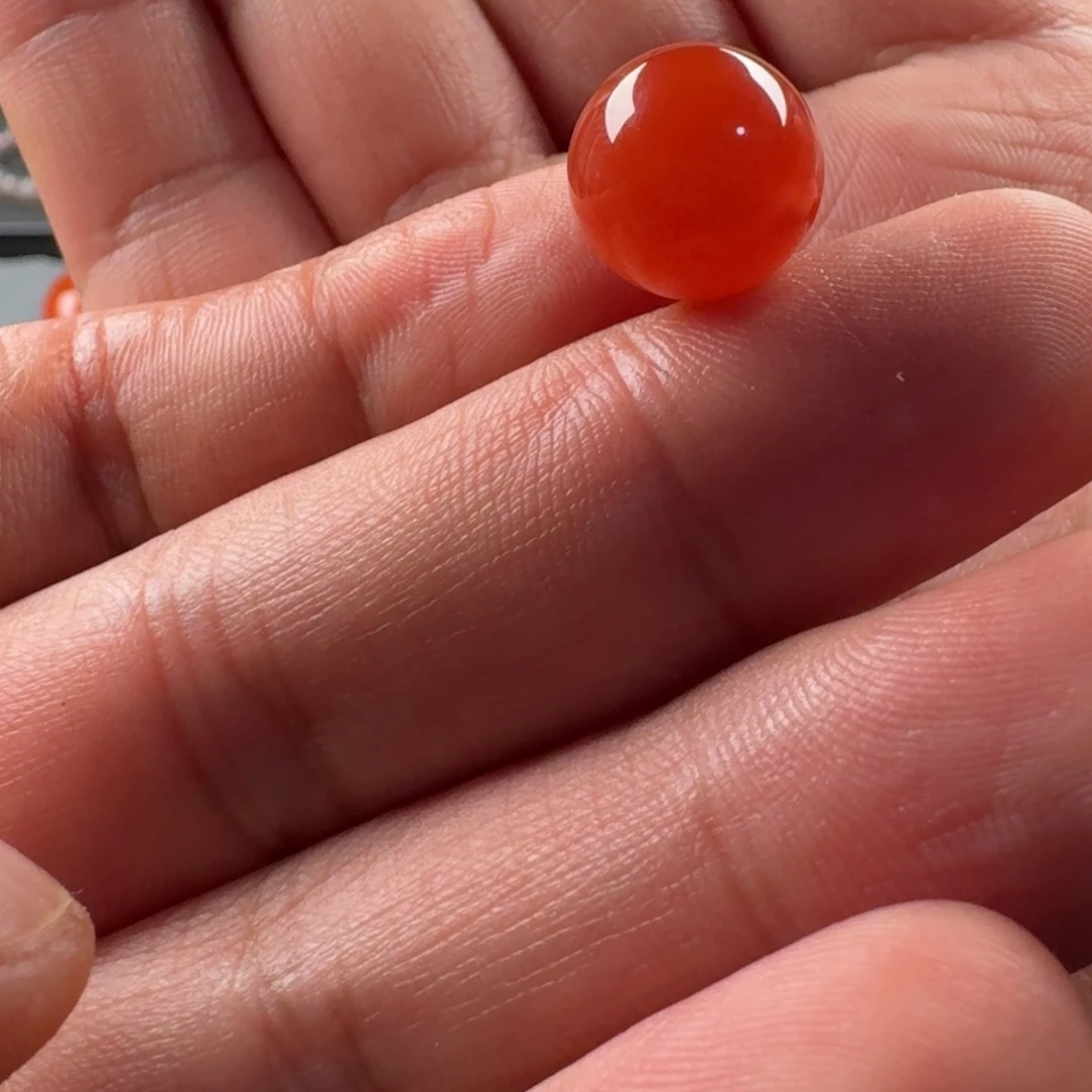 南红玛瑙未镶嵌圆珠12.4
