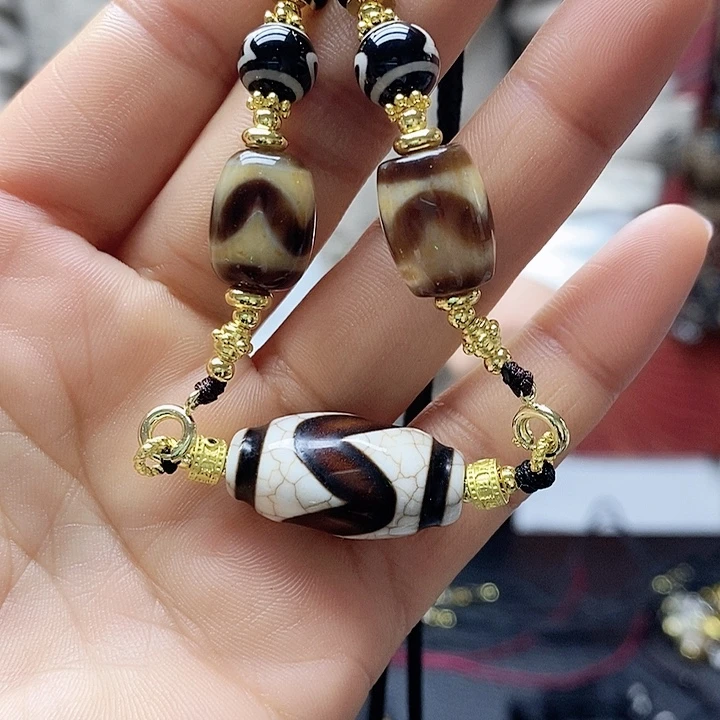 玛瑙/玉髓合金颈饰