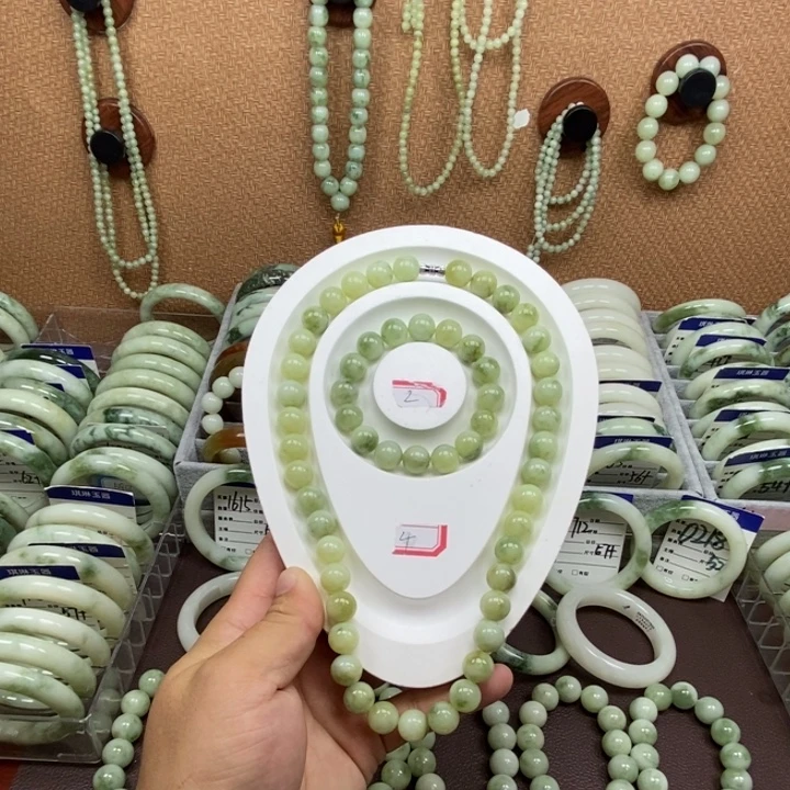 蛇纹石玉未镶嵌手链