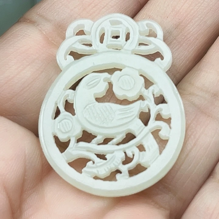 和田玉（青白玉）未镶嵌颈饰