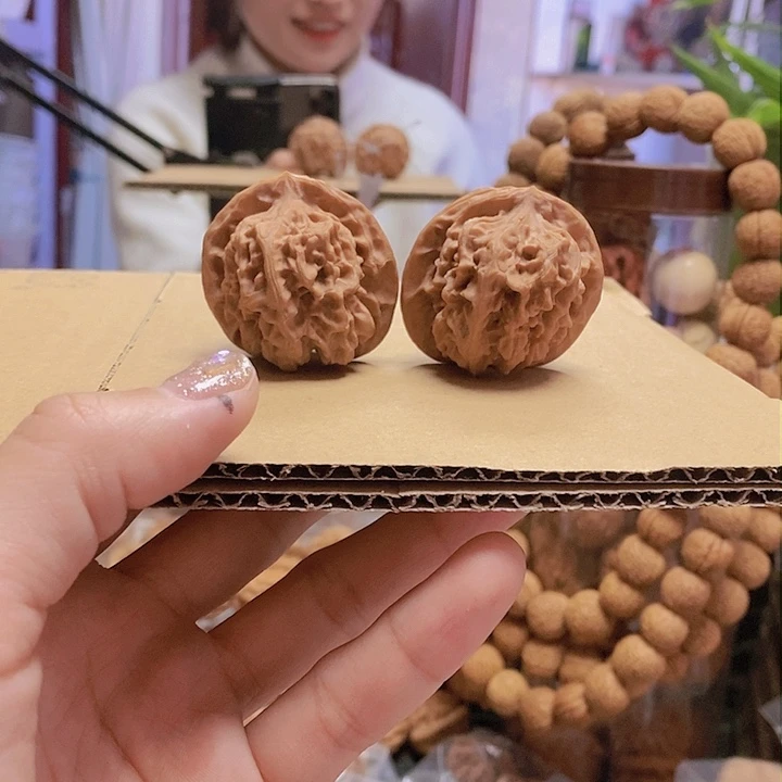 【闪购商品】文玩核桃把件40.5蜡皮刀子