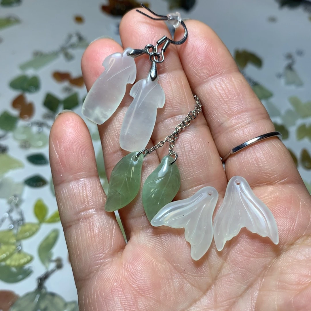 蛇纹石玉未镶嵌耳环