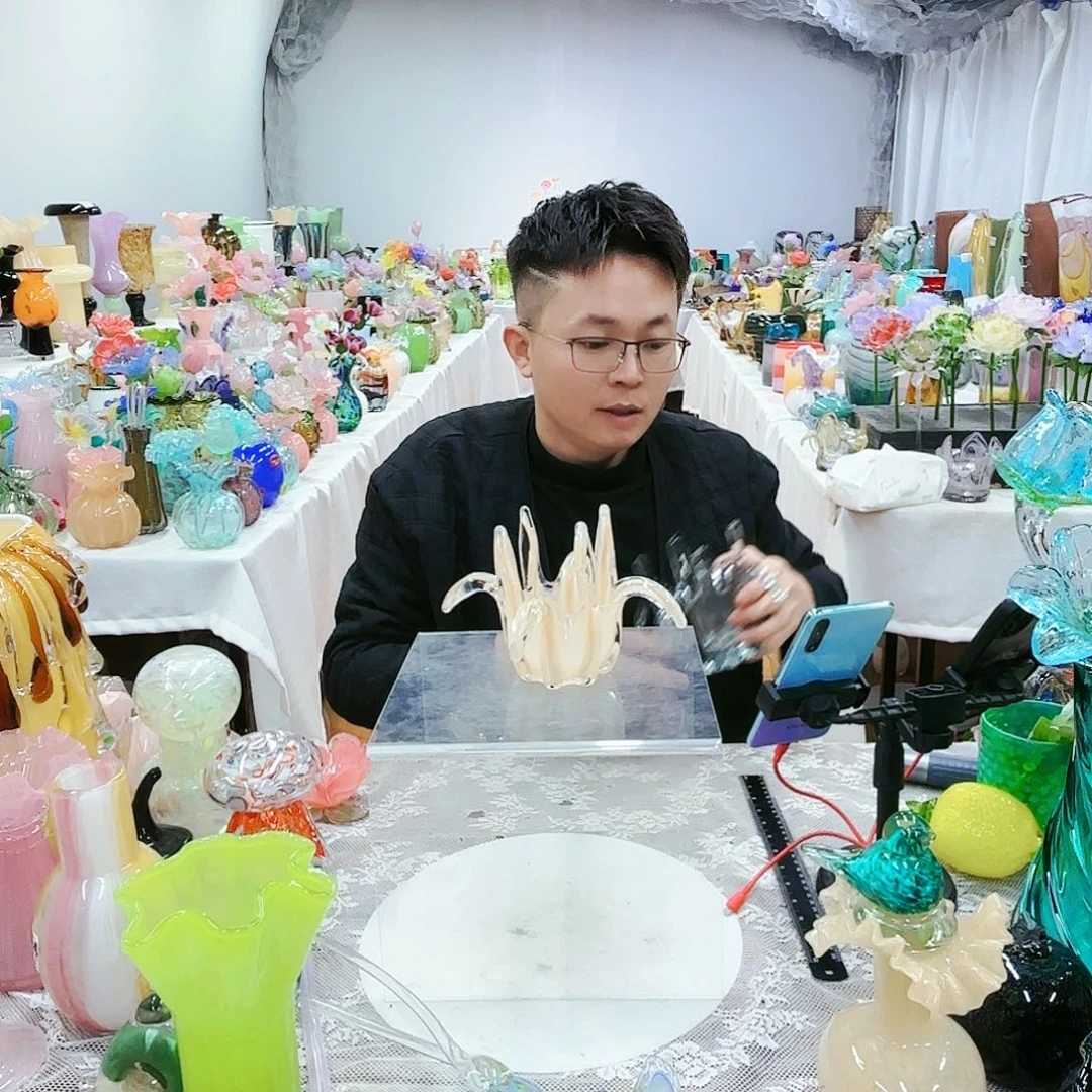 福利品不退不换琉璃摆件