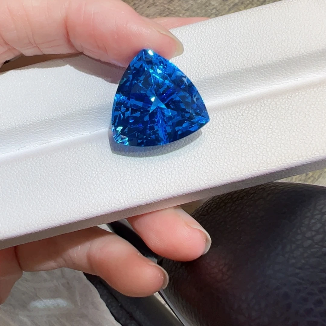 托帕石裸石28ct魔鬼蓝