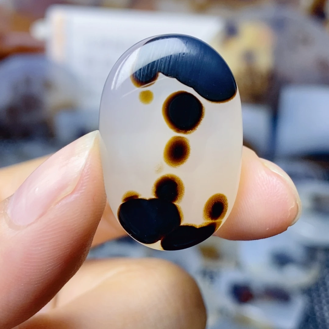 玛瑙/玉髓未镶嵌珠宝奇石