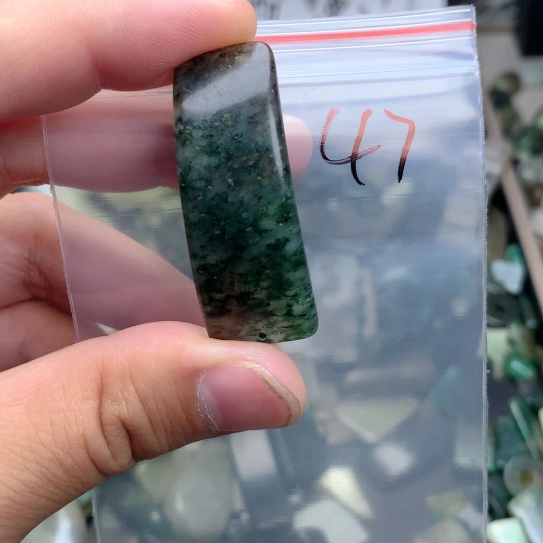 独山玉未镶嵌珠宝半成品