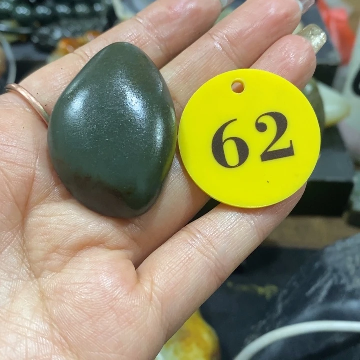 未镶嵌和田玉（糖玉）挂件