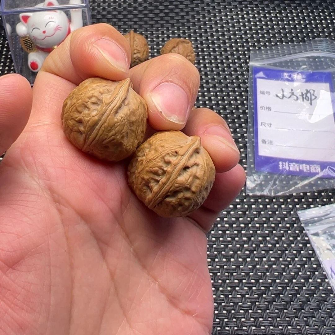 文玩核桃把件小方墩