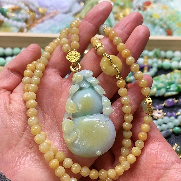 翡翠颈饰未镶嵌吊坠