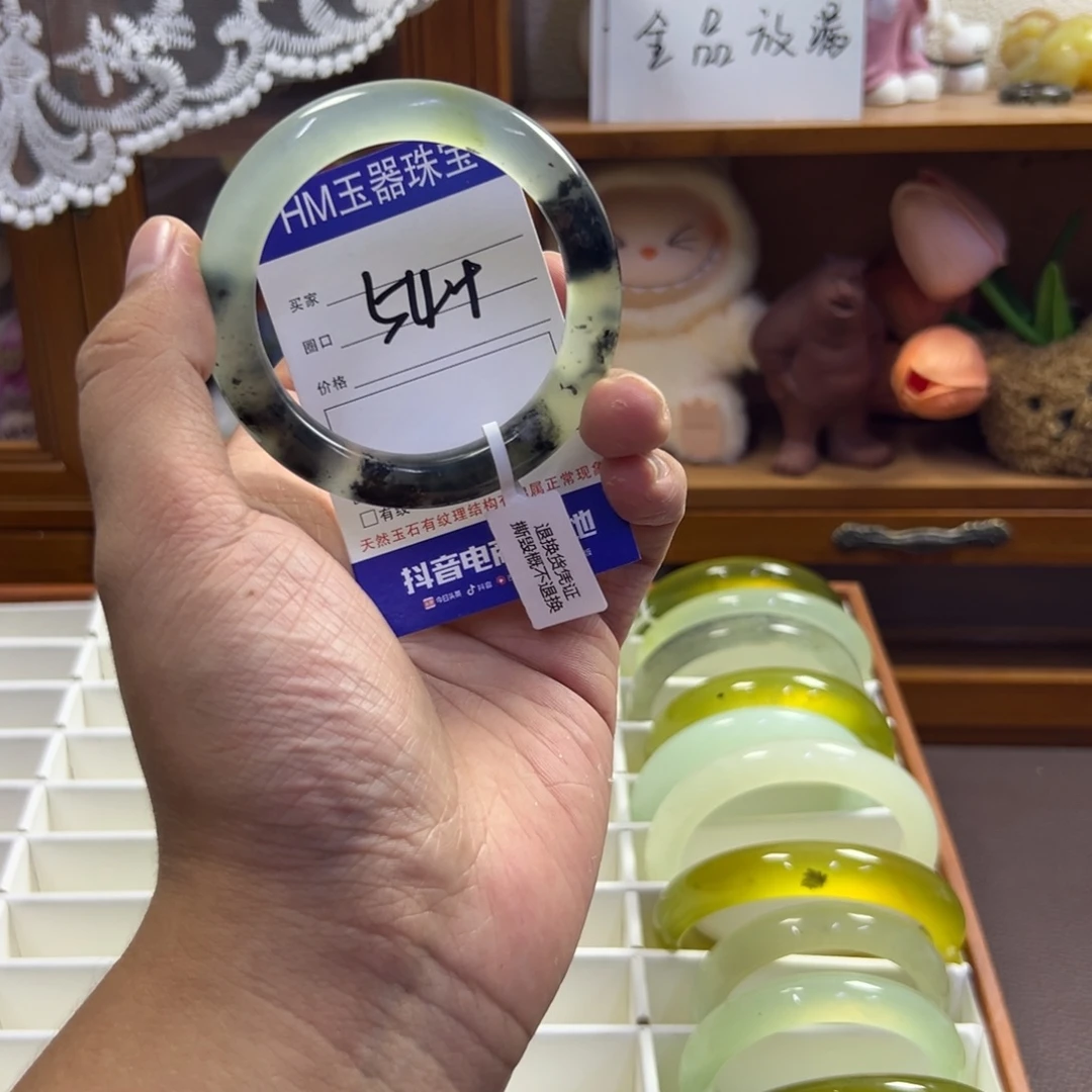 蛇纹石玉未镶嵌手镯604