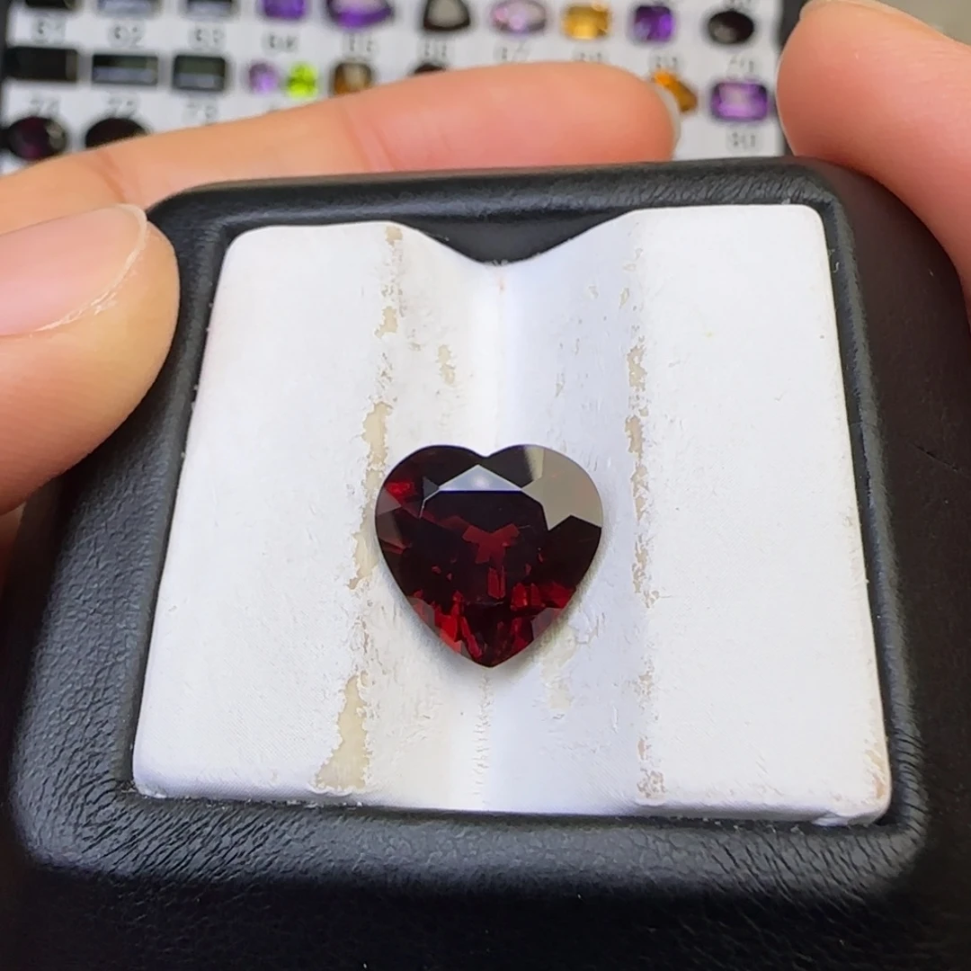 珠宝半成品未镶嵌石榴石天然5.96克拉