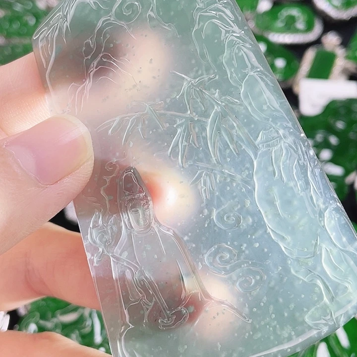 翡翠未镶嵌颈饰96