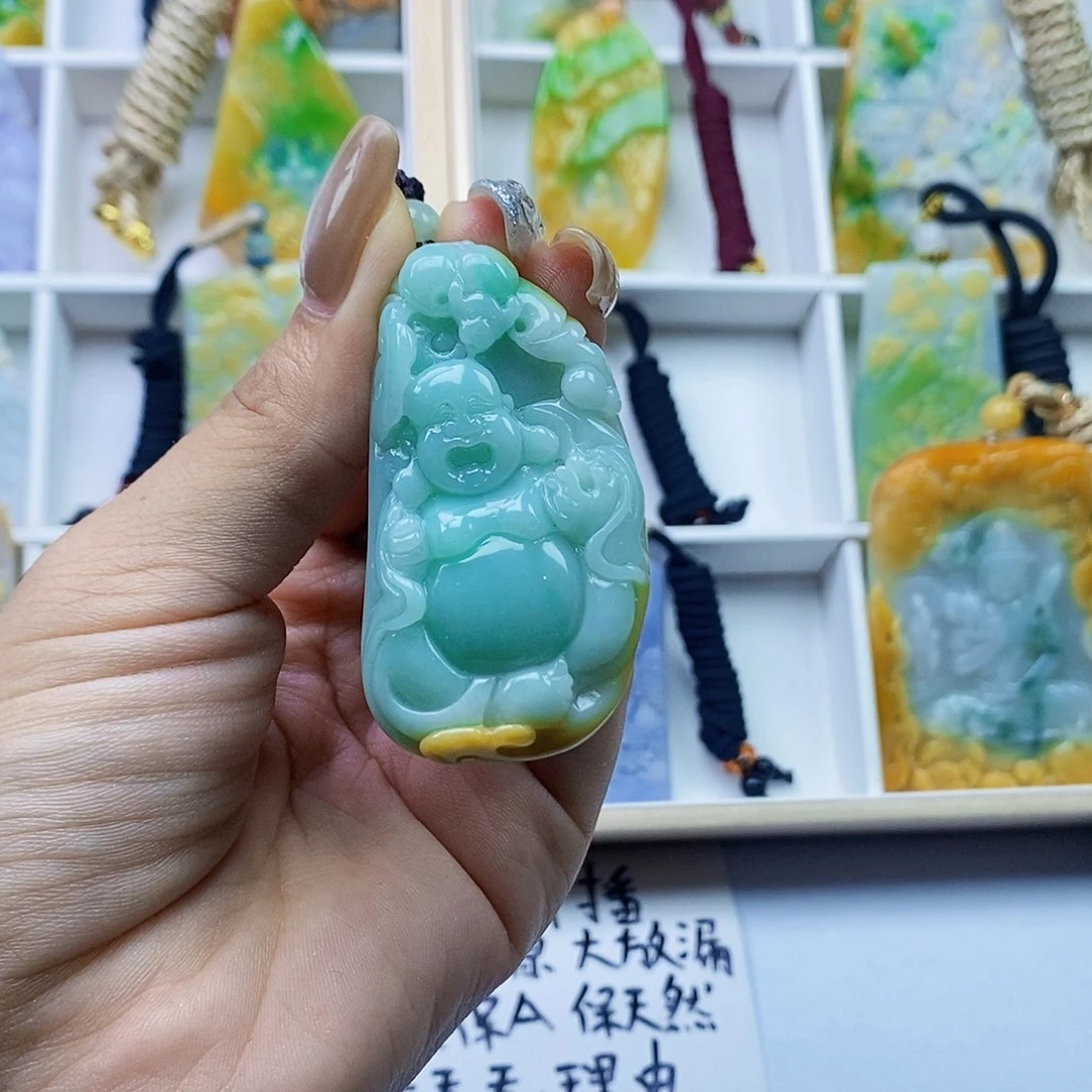 翡翠未镶嵌颈饰翡翠