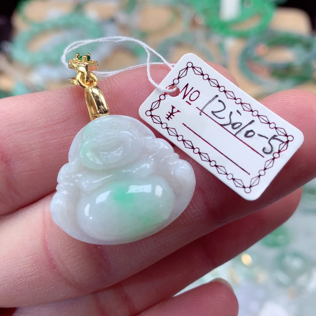 翡翠颈饰未镶嵌翡翠吊坠