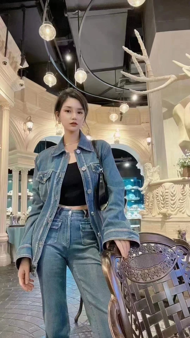 哥家新款时尚牛仔衣弹力偏大点