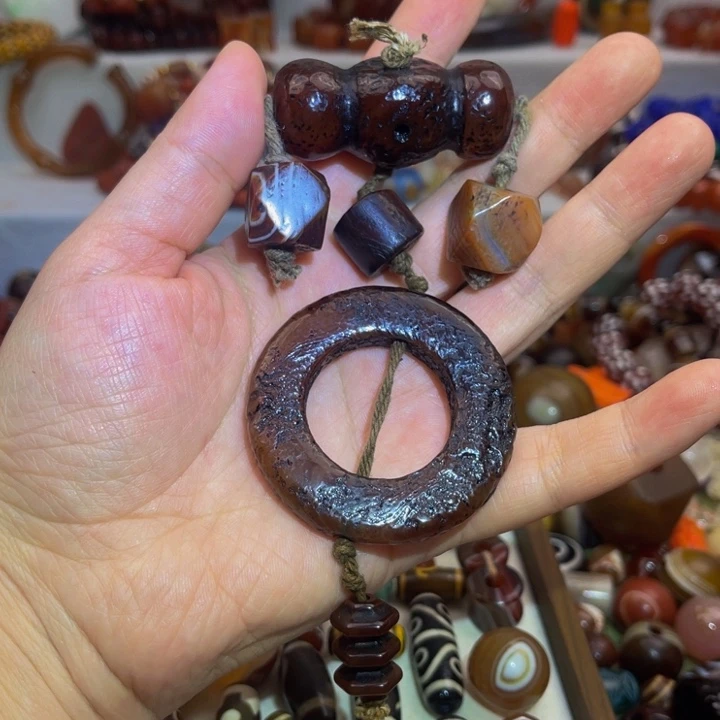 合金颈饰玛瑙/玉髓