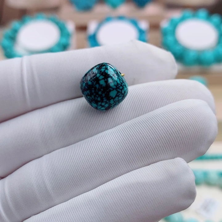 绿松石未镶嵌挂件