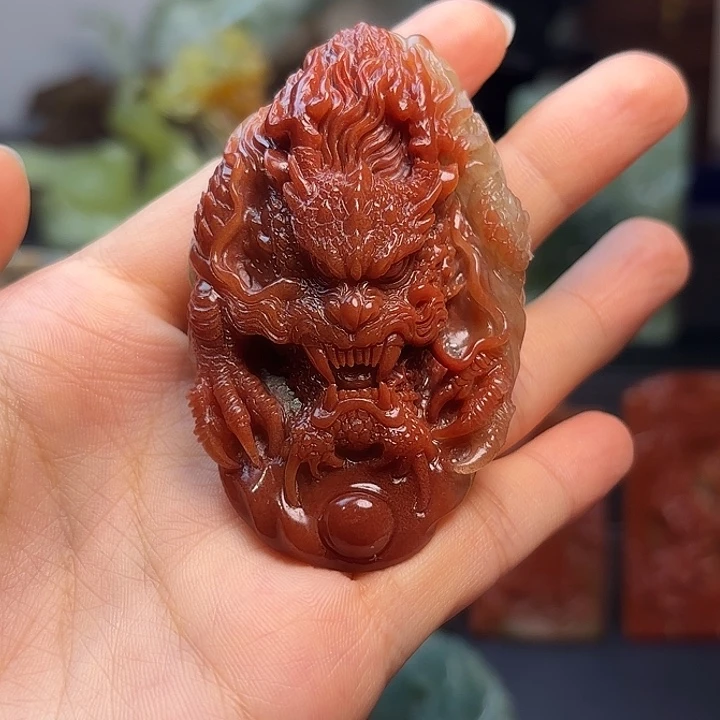 蛇纹石玉未镶嵌颈饰大*牛