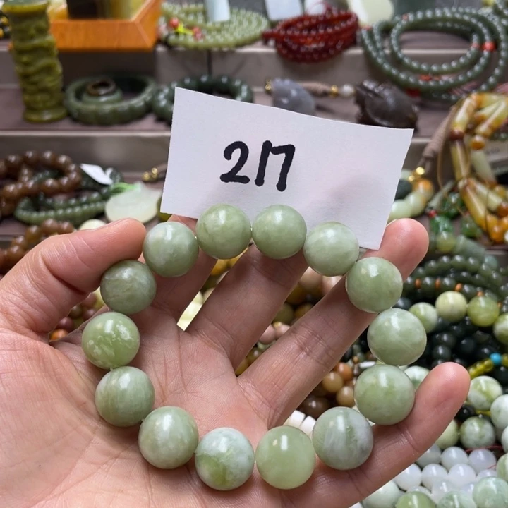 未镶嵌蛇纹石玉手链
