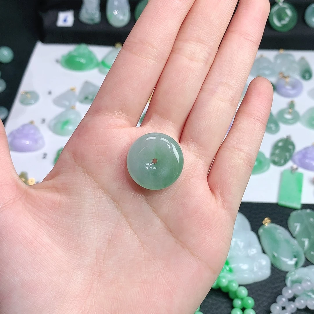 翡翠颈饰未镶嵌林****@翡翠