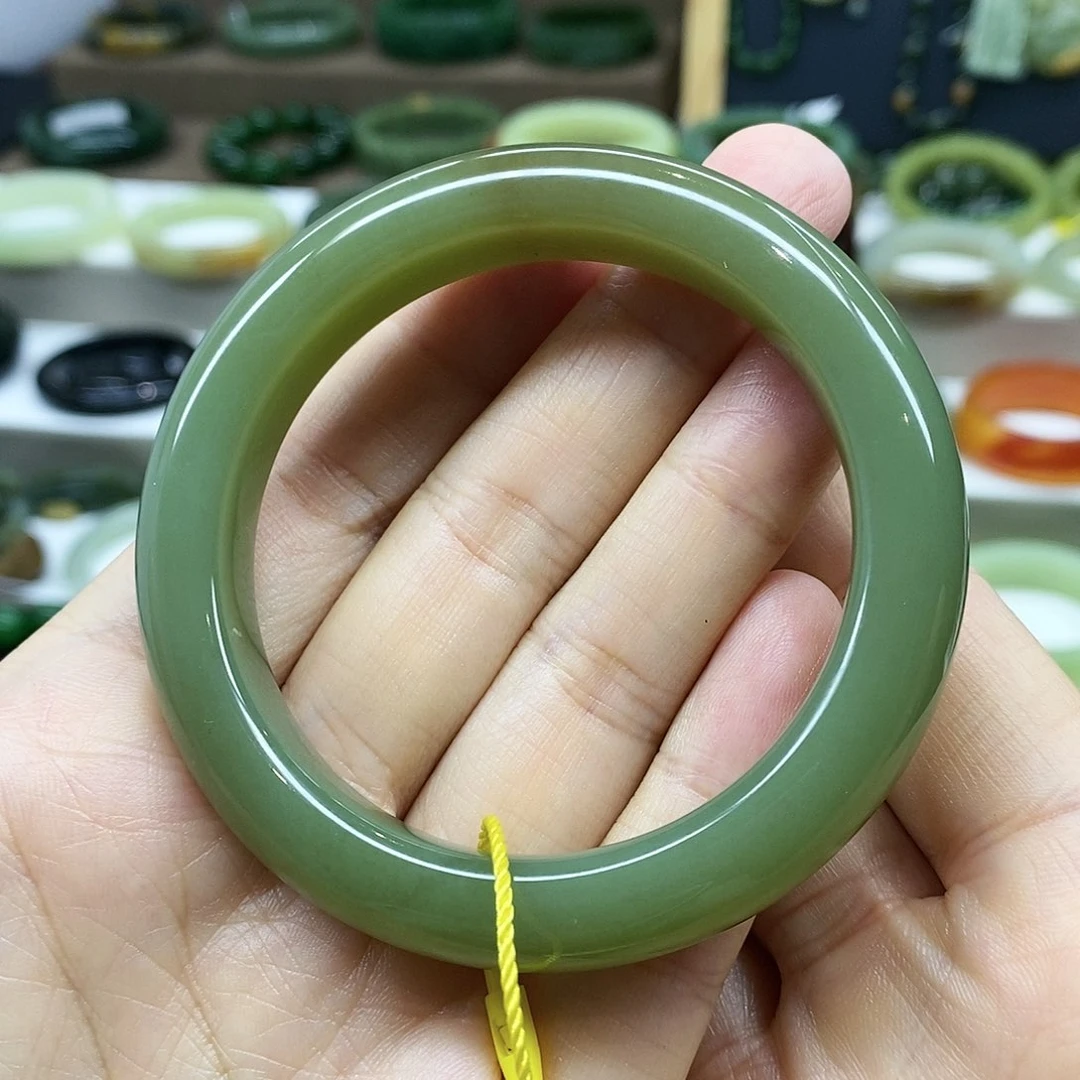 【闪购商品】未镶嵌手镯和田玉