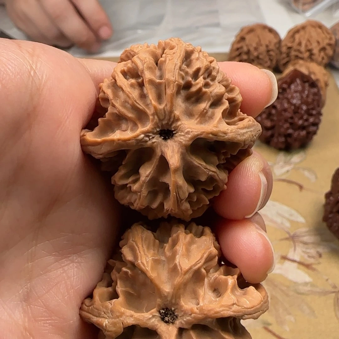 文玩核桃吊坠山地苹果39-28