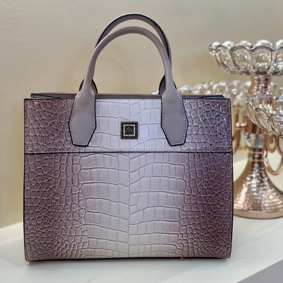 【钒钒专属】高级时尚单肩斜挎女包44高档女士包库存一单拼手速