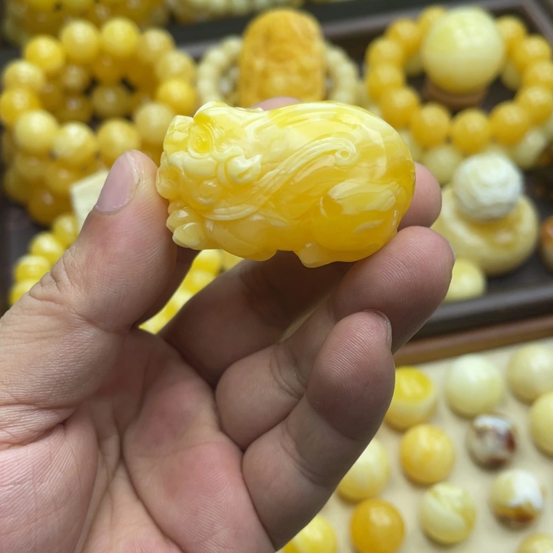 琥珀未镶嵌颈饰琥珀蜜蜡