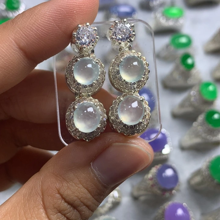 翡翠未镶嵌戒指铜托，卖裸石，需要二次镶嵌