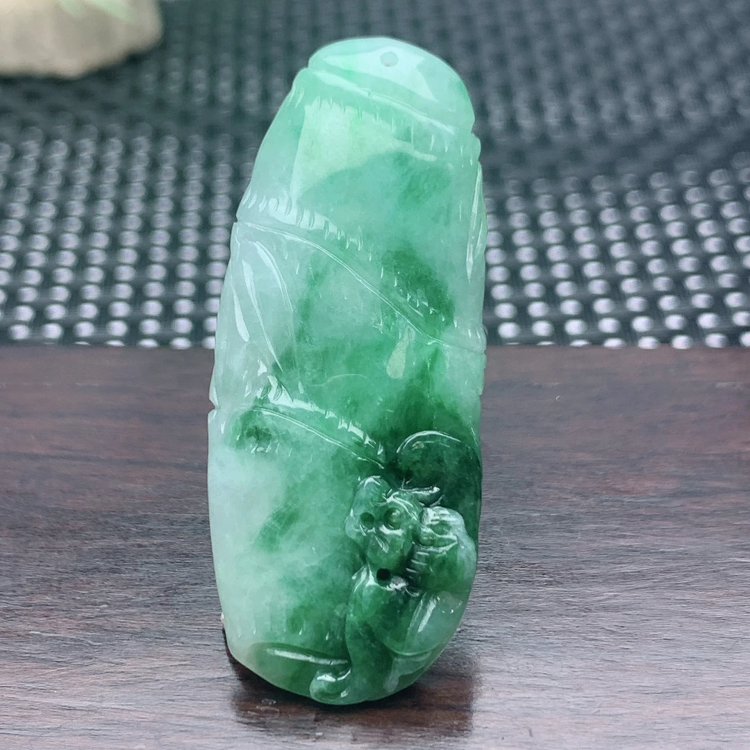 缅甸天然A货翡翠玉竹节蝙蝠飘绿挂件吊坠精雕绿色雕刻俏色仿古