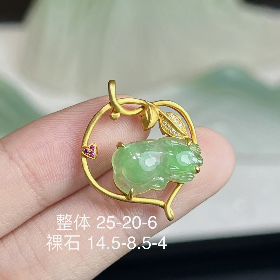 18k镶冰种小貔貅天然缅甸翡翠冰透水润