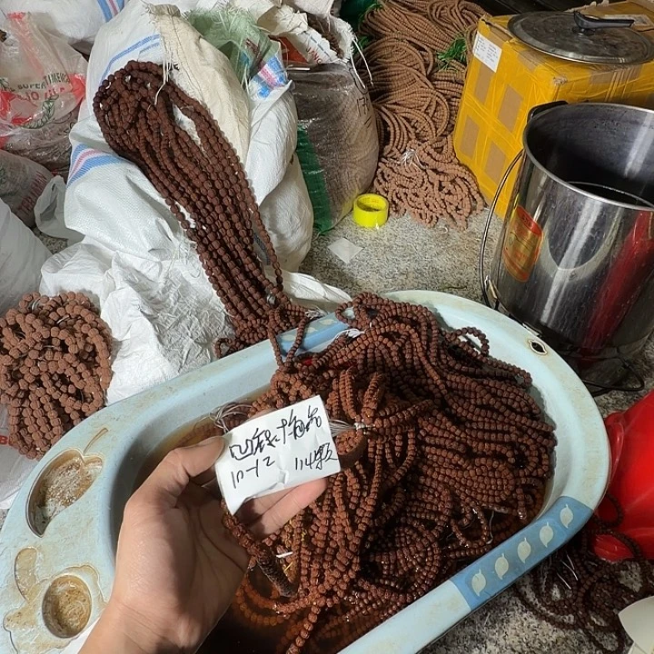 吊坠金刚菩提凹底梅花10-12随机114颗没有钢丝刷保手持