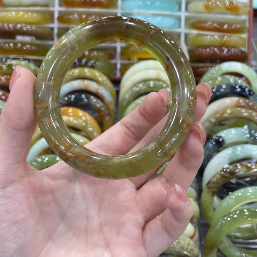 蛇纹石玉未镶嵌手镯